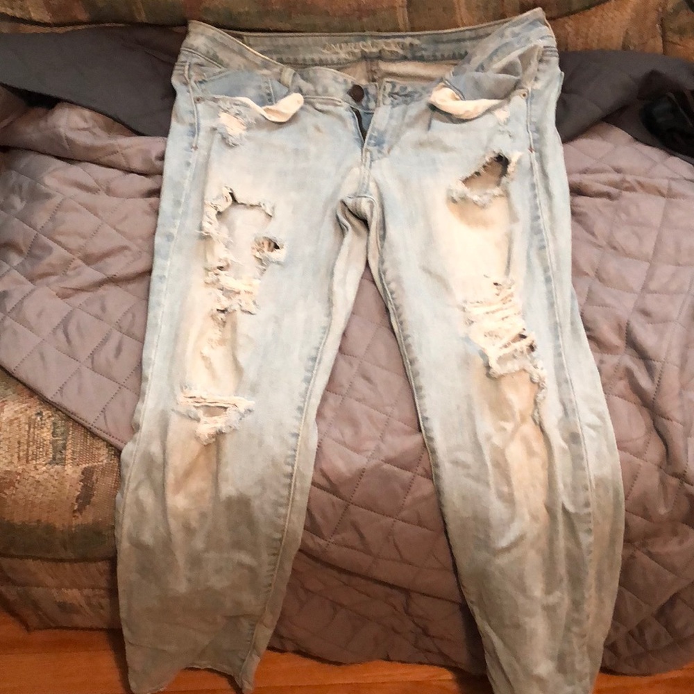 AEO Light Wash Skinny Stretch Ripped Jeans
